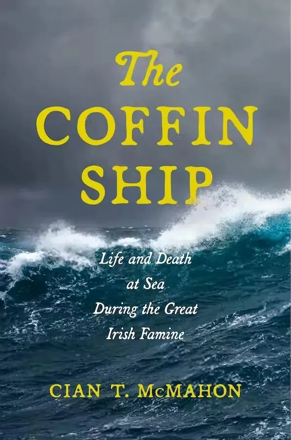 封面《The Coffin Ship》,作者 Cian T. McMahon;画面是阴沉天空下汹涌的深蓝色海浪。